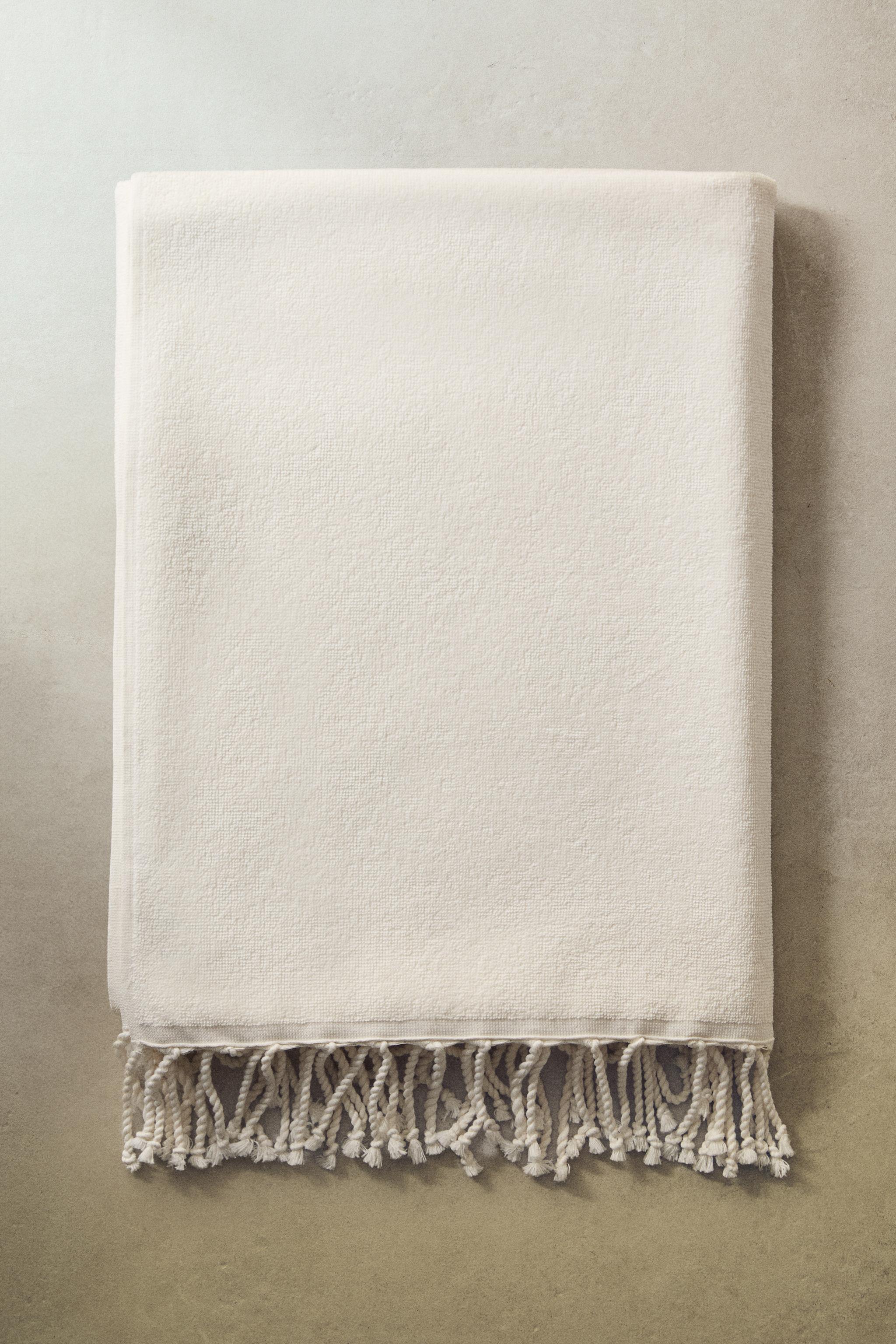 FRINGED COTTON BEACH TOWEL